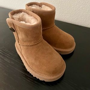 *NEW* UGG Toddler boots